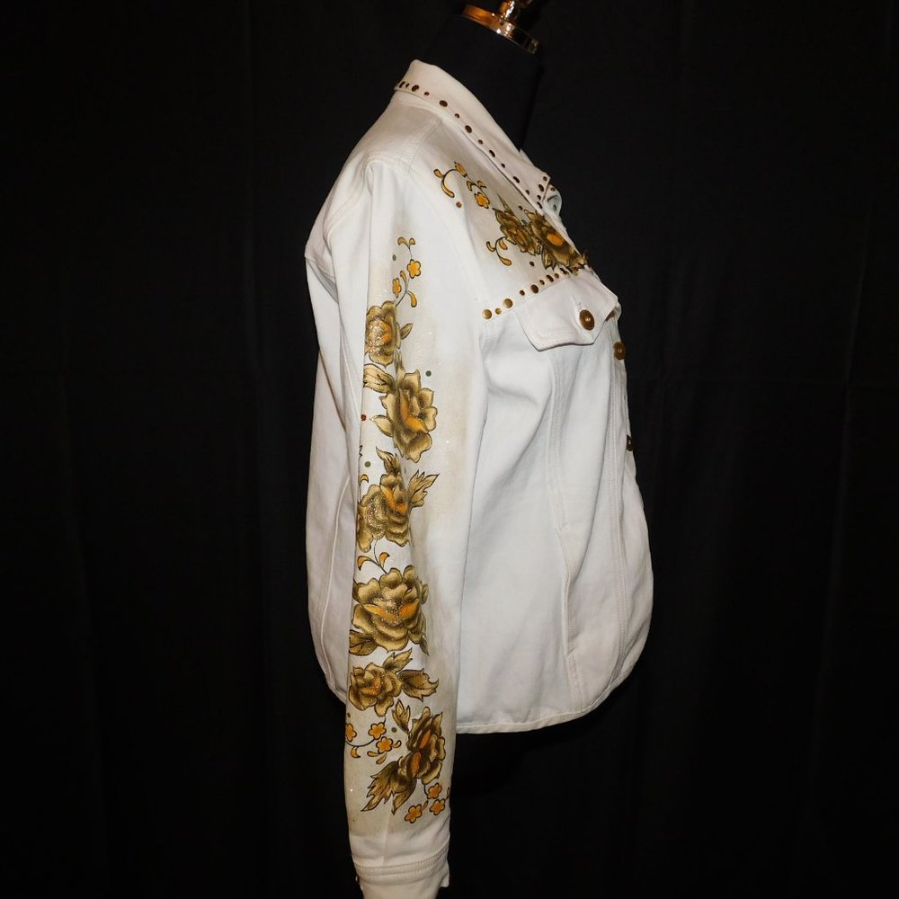 DG2 By Diane Gilman White Denim Jacket Painted Floral, Studs & Rhinestones - Picture 4 of 13